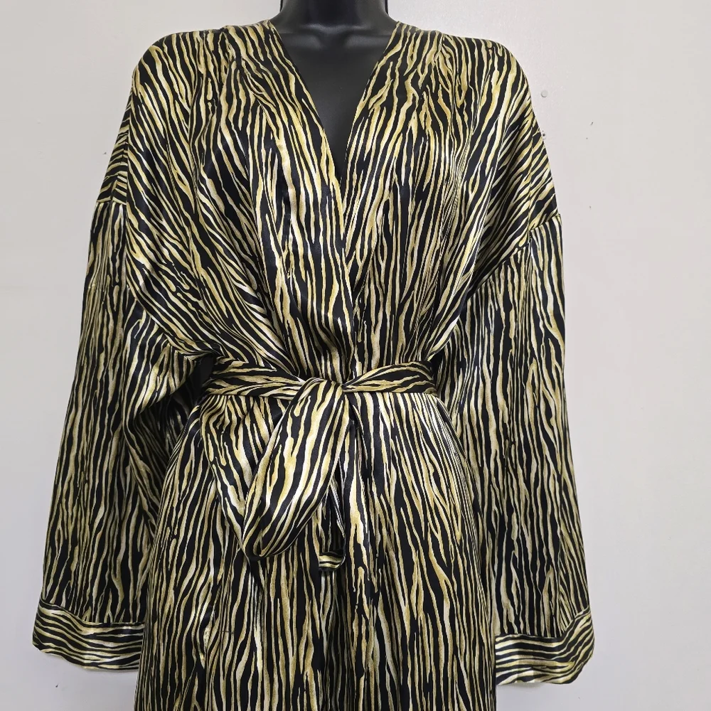 vintage‎ EVANDALE Intimates size M/L Silky Satin Animal Print Robe Black Gold